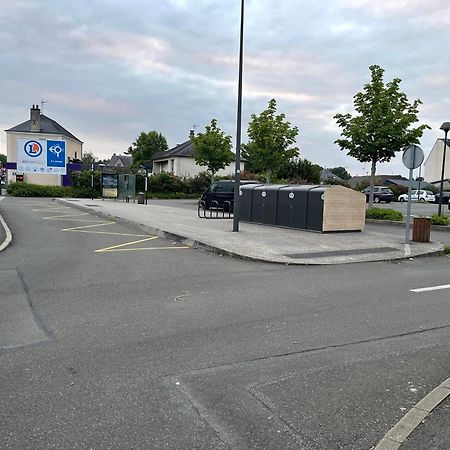 Ferienwohnung L'Atypique Hyper Centre Wifi Et Netflix Gratuit Mayenne Exterior foto