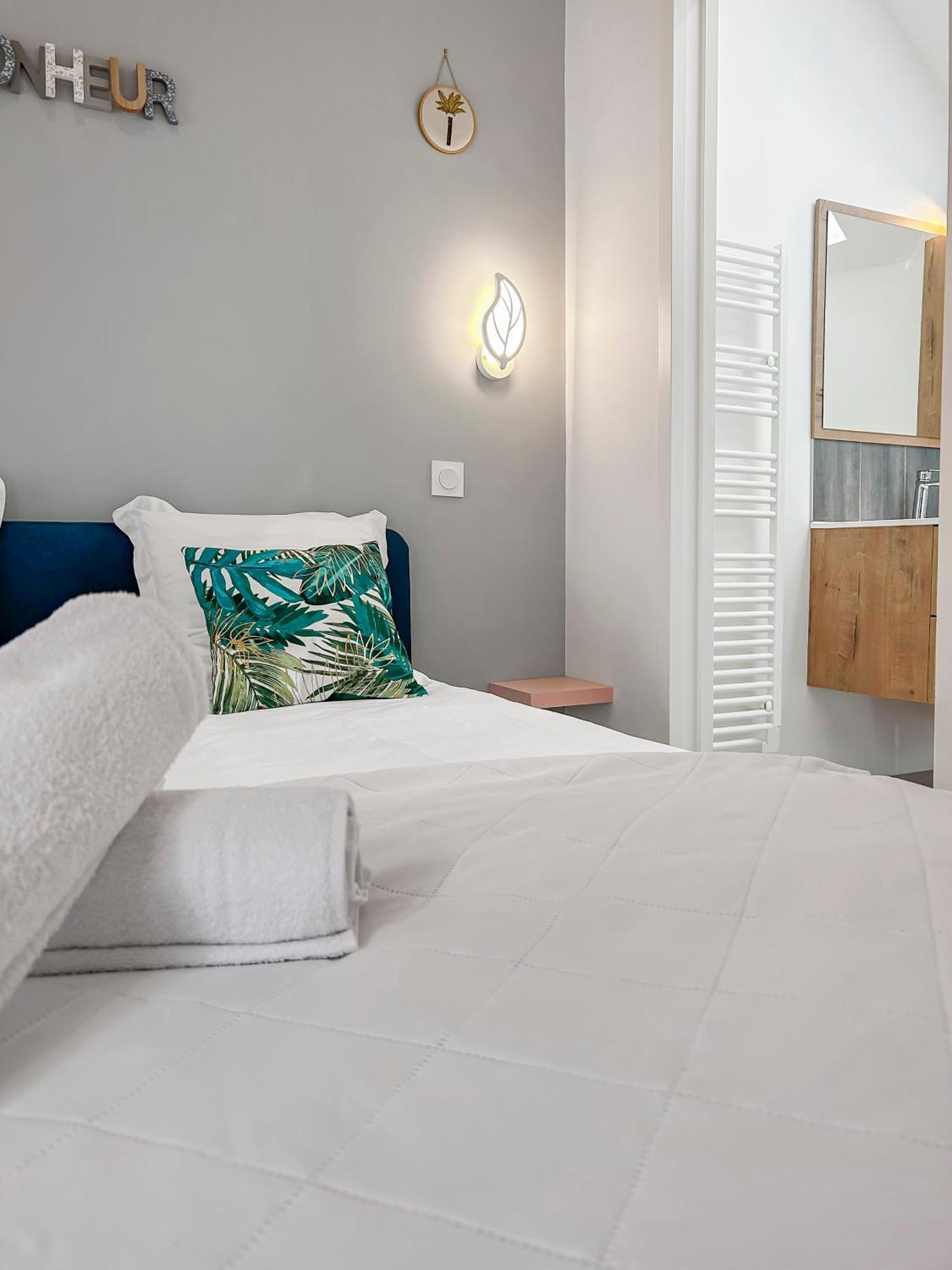Ferienwohnung L'Atypique Hyper Centre Wifi Et Netflix Gratuit Mayenne Exterior foto